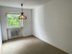 Schlafzimmer 1 - Schön geschnittene 3-Zimmer-Wohnung mit Balkon und Garagenstellplatz in Weilheim