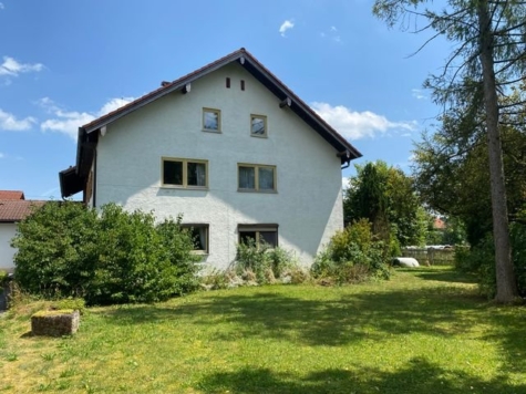 NEUER PREIS: TOP Mehrfamilienhaus – DHH mit 3 Wohnparteien, in absolut ruhiger Wohnlage von Polling, 82398 Polling, Mehrfamilienhaus