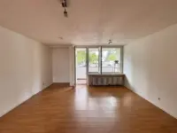 Wohn- und Schlafzimmer