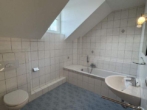 Badezimmer OG - Gepflegte Doppelhaushälfte mit Südgarten in Peißenberg zur Miete