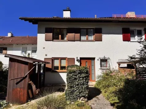 Gepflegtes Reihenmittelhaus mit schönem Garten und Einzelgarage in Weilheim, 82362 Weilheim, Reihenmittelhaus