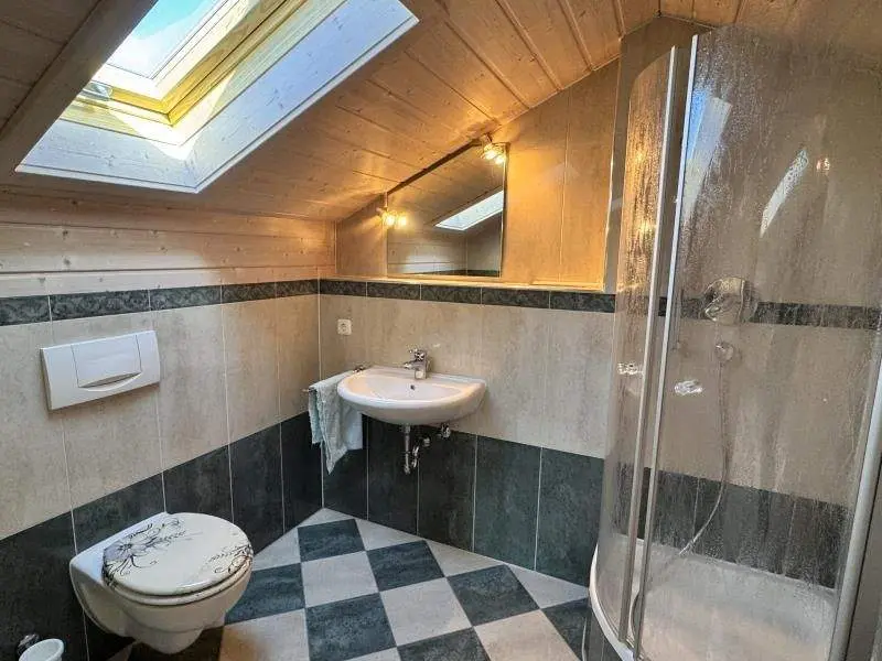 Badezimmer Dachgeschoss