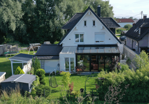 modernes, familienfreundliches Haus mit Wintergarten nahe der Au, 82362 Weilheim in Oberbayern, Einfamilienhaus