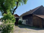 Süd-Westansicht Tenne - bezauberndes Bauernhaus -teilrenoviert- aus dem Jahr 1880 in Oderding bei Weilheim